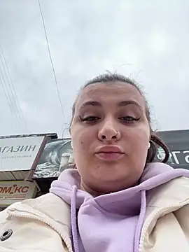 Taya lips online show from April 2026 07:06:02 AM