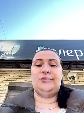 Taya lips online show from April 2026 06:25:01 AM