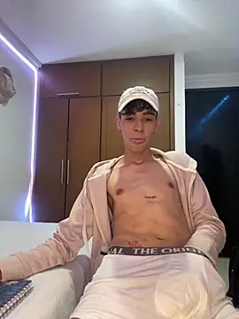 Milo Gunnar online show from April 2026 09:30:01 PM