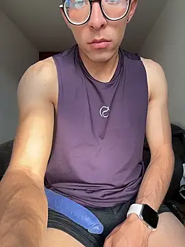 LeonBlazze online show from March 2026 10:02:01 PM