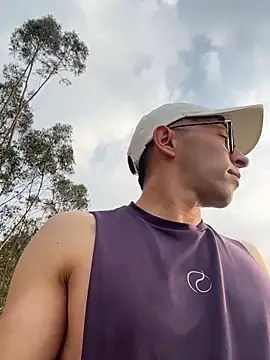 LeonBlazze online show from March 2026 11:59:02 AM