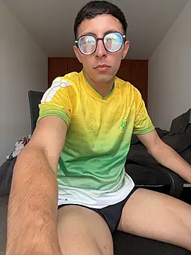 LeonBlazze online show from April 2026 04:26:01 PM