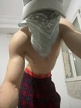 Snapshot of alextn22 chatting on March 2026 08:25:01 PM alextn22 online show from March 2026 08:25:01 PM