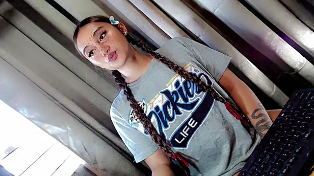 Jessicasfantasy online show from April 2026 01:32:01 AM