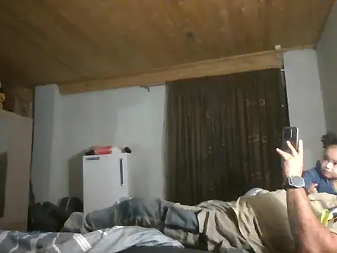 candice2099 online show from April 2026 04:20:01 PM