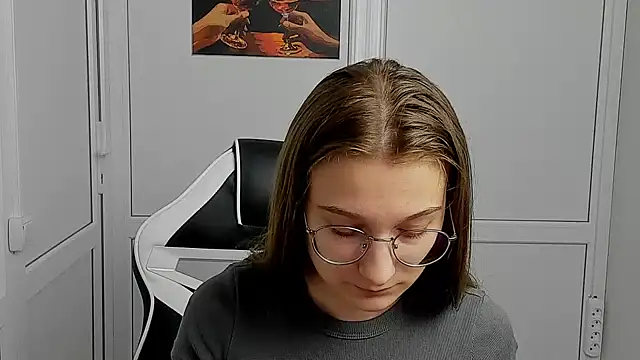 Mia kristal online show from April 2026 07:06:01 AM