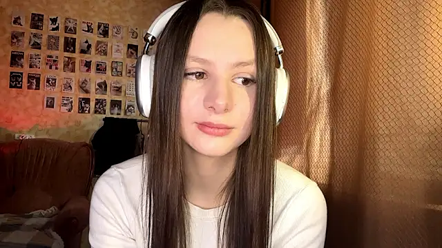 Snapshot of HelenaBargo chatting on March 2026 05:23:01 AM HelenaBargo online show from March 2026 05:23:01 AM