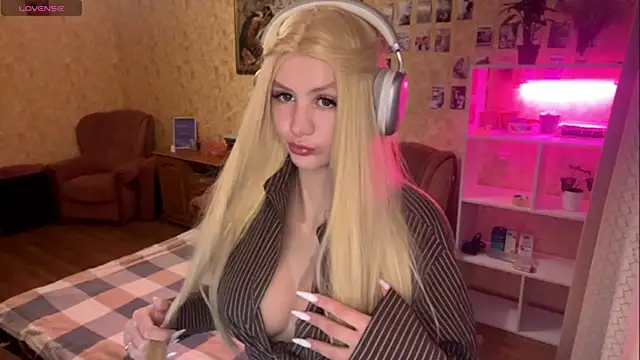 Snapshot of HelenaBargo chatting on April 2026 04:06:02 AM HelenaBargo online show from April 2026 04:06:02 AM