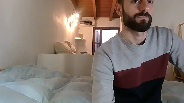 Snapshot of AmicisegretiITA chatting on April 2026 09:32:02 AM AmicisegretiITA online show from April 2026 09:32:02 AM