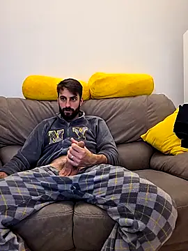 Snapshot of AmicisegretiITA chatting on April 2026 07:52:01 PM AmicisegretiITA online show from April 2026 07:52:01 PM