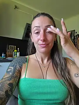 Snapshot of NicoleKaiser chatting on June 2026 08:08:02 AM NicoleKaiser online show from June 2026 08:08:02 AM