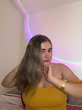 Snapshot of Mia_seduccion chatting on March 2026 06:56:02 PM Mia seduccion online show from March 2026 06:56:02 PM