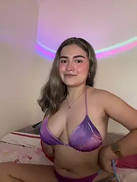 Snapshot of Mia_seduccion chatting on March 2026 07:08:02 PM Mia seduccion online show from March 2026 07:08:02 PM