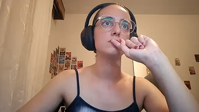 Snapshot of SanjuanaEytchison chatting on March 2026 11:04:01 PM SanjuanaEytchison online show from March 2026 11:04:01 PM