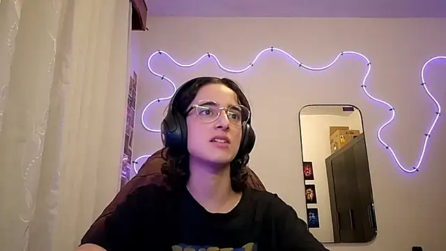 Snapshot of SanjuanaEytchison chatting on April 2026 10:05:01 AM SanjuanaEytchison online show from April 2026 10:05:01 AM