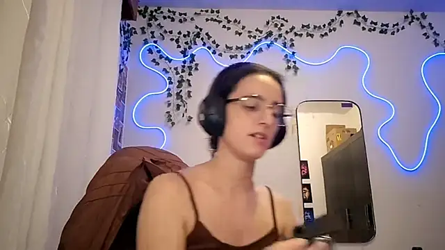 Snapshot of SanjuanaEytchison chatting on April 2026 01:00:02 AM SanjuanaEytchison online show from April 2026 01:00:02 AM