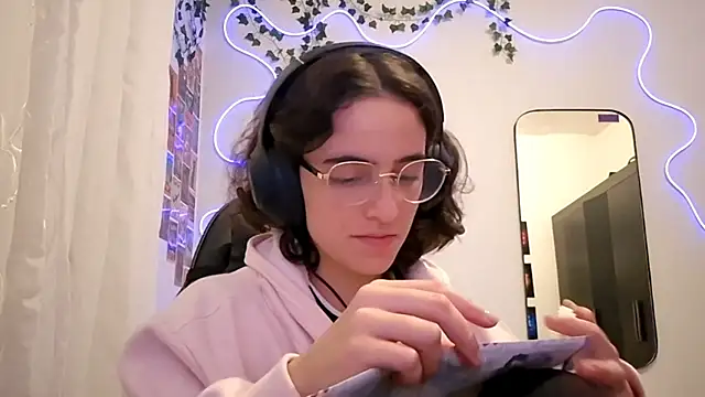 Snapshot of SanjuanaEytchison chatting on April 2026 10:11:01 AM SanjuanaEytchison online show from April 2026 10:11:01 AM