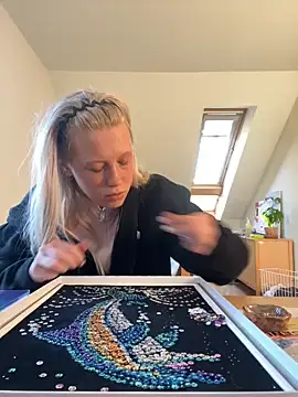 Snapshot of LeniMaria chatting on April 2026 04:40:02 PM LeniMaria online show from April 2026 04:40:02 PM