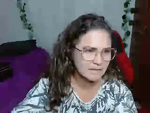 Snapshot of venecasexy45 chatting on April 2026 08:40:01 AM venecasexy45 online show from April 2026 08:40:01 AM