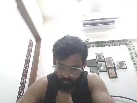 Snapshot of aryaka1303 chatting on April 2026 03:10:02 PM aryaka1303 online show from April 2026 03:10:02 PM