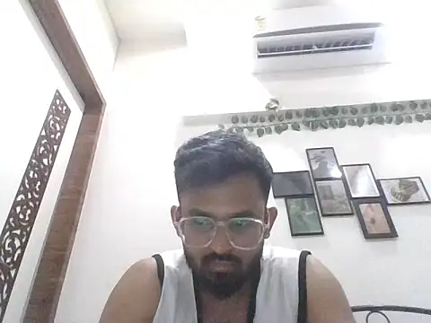 Snapshot of aryaka1303 chatting on May 2026 02:45:01 PM aryaka1303 online show from May 2026 02:45:01 PM