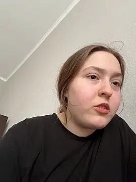 Snapshot of charmingggirl chatting on April 2026 11:04:02 AM charmingggirl online show from April 2026 11:04:02 AM