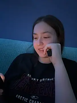 Snapshot of charmingggirl chatting on April 2026 07:58:02 PM charmingggirl online show from April 2026 07:58:02 PM