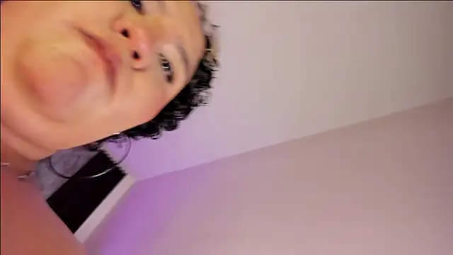 Wen Jones online show from April 2026 06:19:01 AM