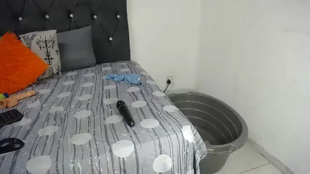 BootySoYummyX online show from April 2026 10:10:01 AM