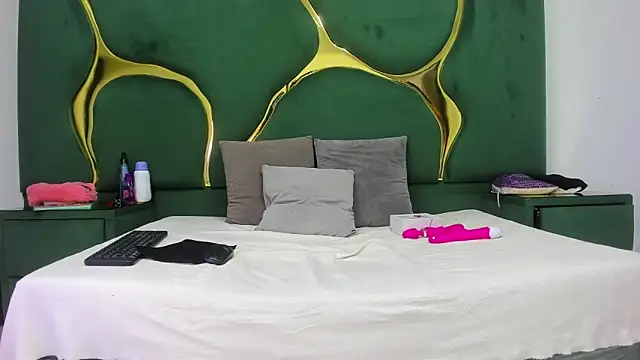 Snapshot of taty_sexxx chatting on March 2026 01:43:02 PM taty sexxx online show from March 2026 01:43:02 PM