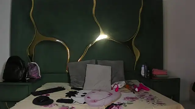 Snapshot of taty_sexxx chatting on April 2026 02:14:01 PM taty sexxx online show from April 2026 02:14:01 PM