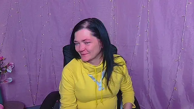 LauraFinn online show from March 2026 07:19:01 PM