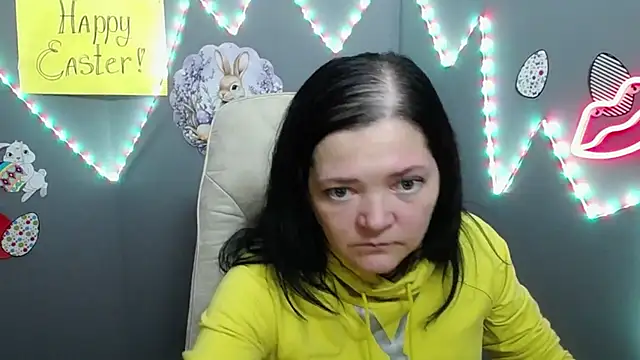 LauraFinn online show from April 2026 06:16:02 PM