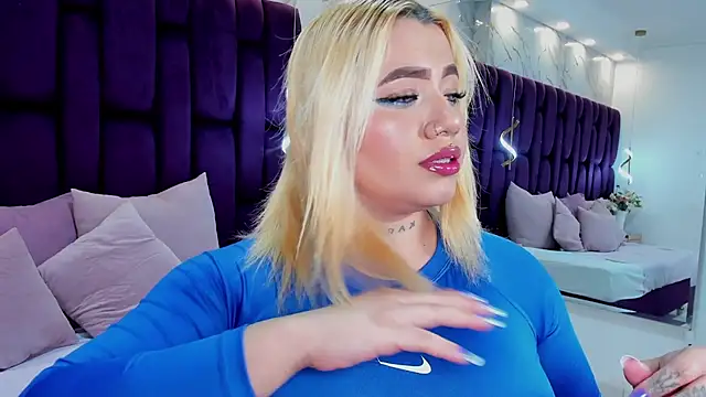 milamonroyy online show from April 2026 03:33:02 AM