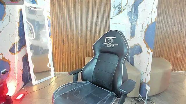 Alyce tay1 online show from April 2026 11:32:01 AM