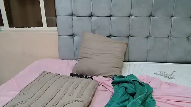 babyface205 online show from April 2026 09:45:01 PM