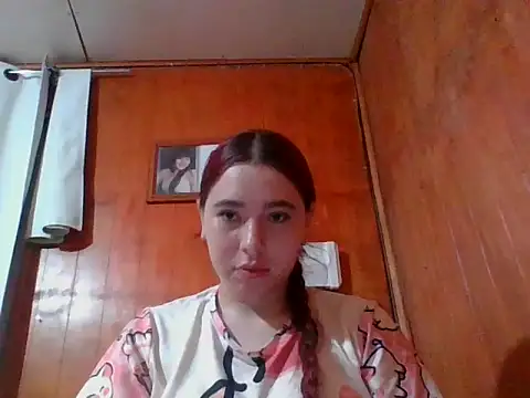 Annisof000 online show from April 2026 12:08:01 AM