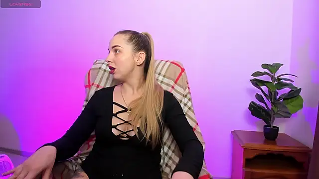 Snapshot of Alexandracandy chatting on March 2026 09:02:02 AM Alexandracandy online show from March 2026 09:02:02 AM