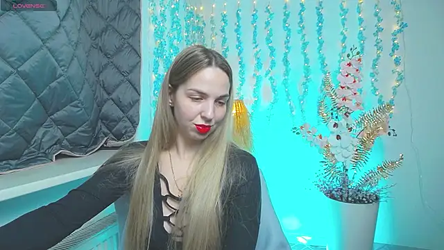 Snapshot of Alexandracandy chatting on April 2026 12:46:01 PM Alexandracandy online show from April 2026 12:46:01 PM