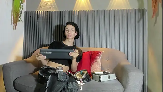 Snapshot of Emmyy_Fantasy chatting on March 2026 07:24:02 PM Emmyy Fantasy online show from March 2026 07:24:02 PM