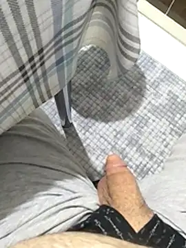 Snapshot of tengebongaz chatting on April 2026 10:14:02 PM tengebongaz online show from April 2026 10:14:02 PM