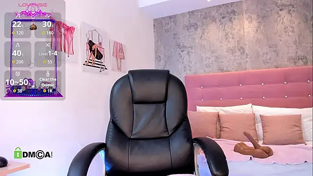 Snapshot of brithany__collins chatting on April 2026 10:40:02 PM brithany collins online show from April 2026 10:40:02 PM