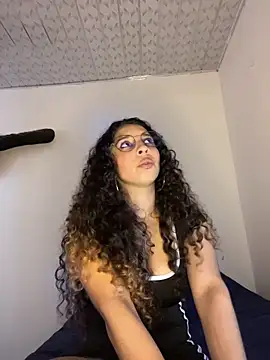 Snapshot of katniss_everdeen_ chatting on March 2026 02:33:02 PM katniss everdeen online show from March 2026 02:33:02 PM