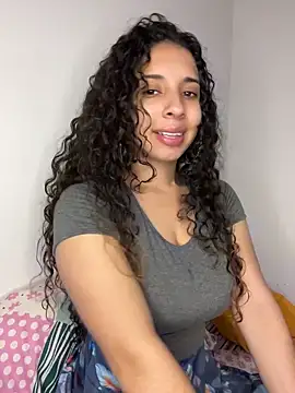 Snapshot of katniss_everdeen_ chatting on April 2026 01:06:02 PM katniss everdeen online show from April 2026 01:06:02 PM