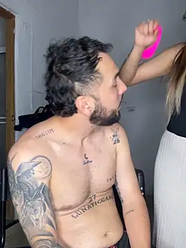 Snapshot of lindaandtony chatting on March 2026 02:37:01 AM lindaandtony online show from March 2026 02:37:01 AM