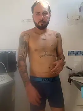 Snapshot of lindaandtony chatting on March 2026 07:50:01 PM lindaandtony online show from March 2026 07:50:01 PM