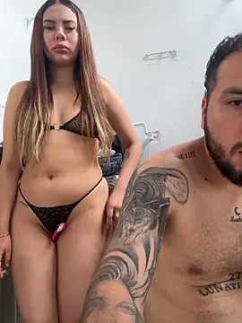 Snapshot of lindaandtony chatting on March 2026 09:20:02 PM lindaandtony online show from March 2026 09:20:02 PM