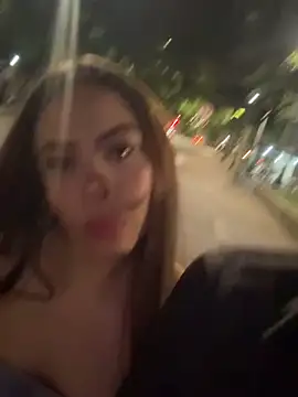 Snapshot of lindaandtony chatting on April 2026 03:29:02 AM lindaandtony online show from April 2026 03:29:02 AM