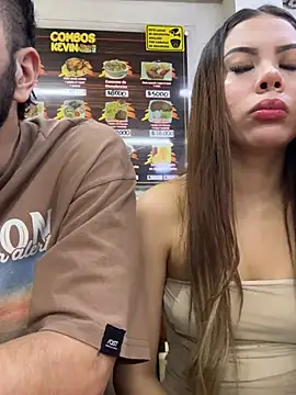 Snapshot of lindaandtony chatting on April 2026 04:57:01 AM lindaandtony online show from April 2026 04:57:01 AM