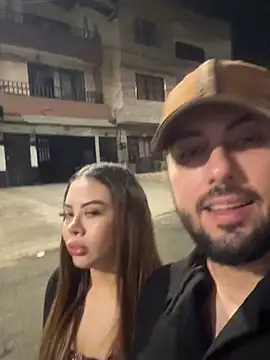 Snapshot of lindaandtony chatting on April 2026 06:18:01 AM lindaandtony online show from April 2026 06:18:01 AM